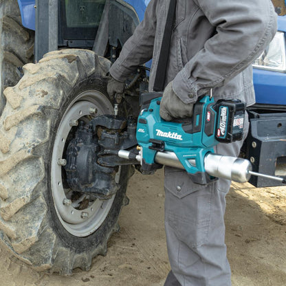 Makita GP001GZ 40V Max XGT Grease Gun with 2 x 5.0Ah Battery & Charger